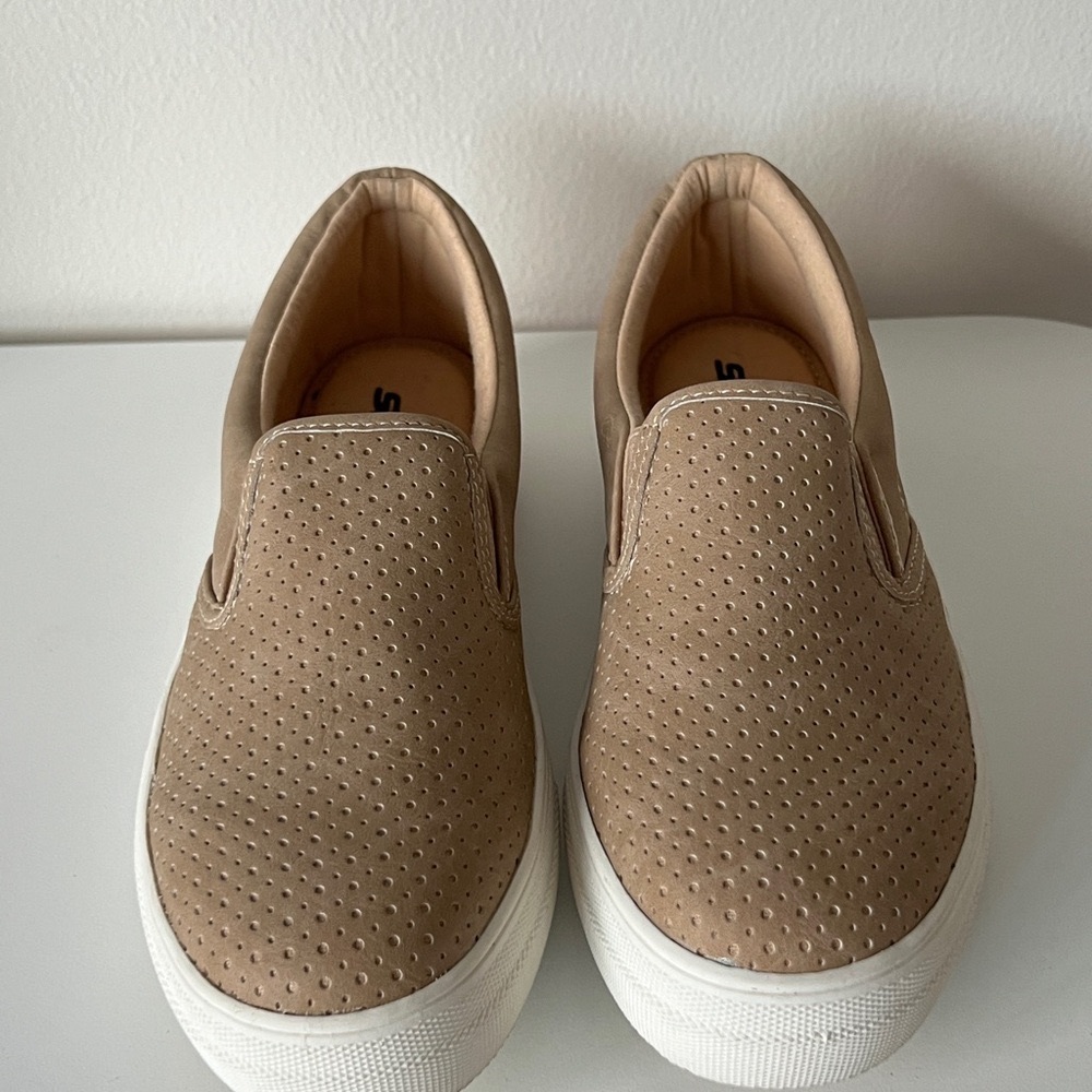 SODA Tan Faux Suede Slip-On Sneakers Sz 7